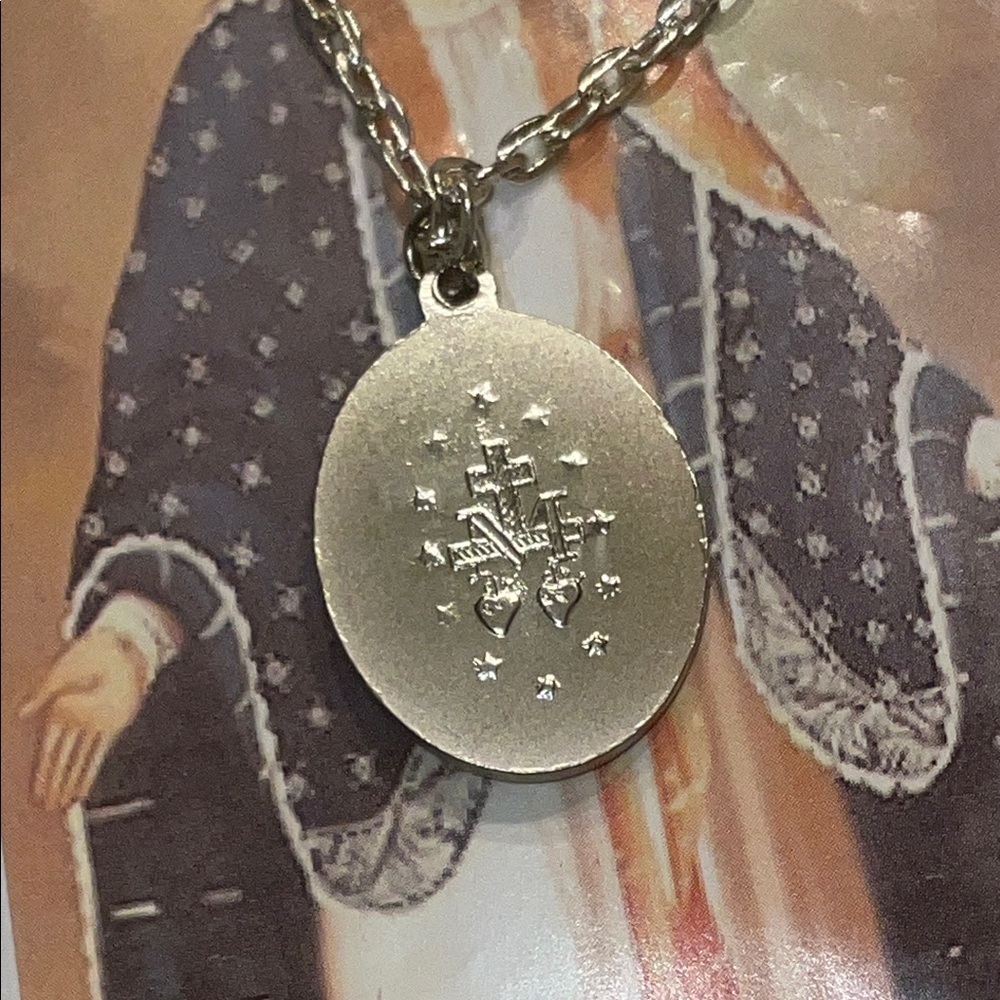 Silver Tone Pope John Paul’s Prayer to Our Lady Religious Pendant Necklace - Picture 6 of 6
